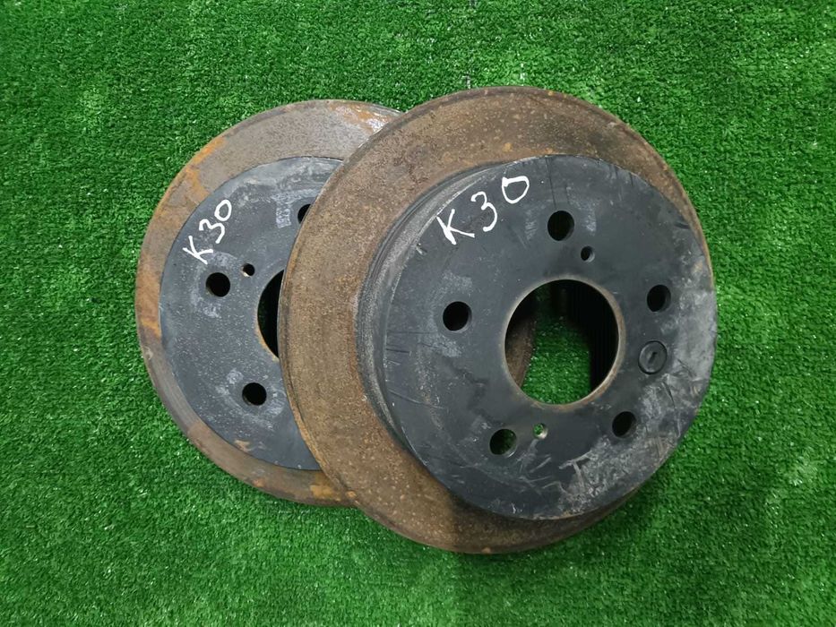 Продам задний тормозной диск от Toyota Camry 30 35.