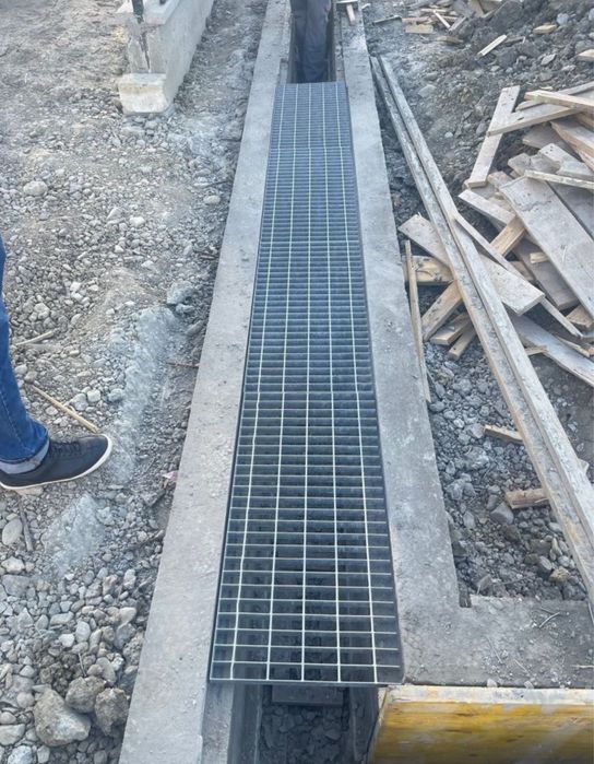 Vand gretare/trepte zincate la cel mai bun pret