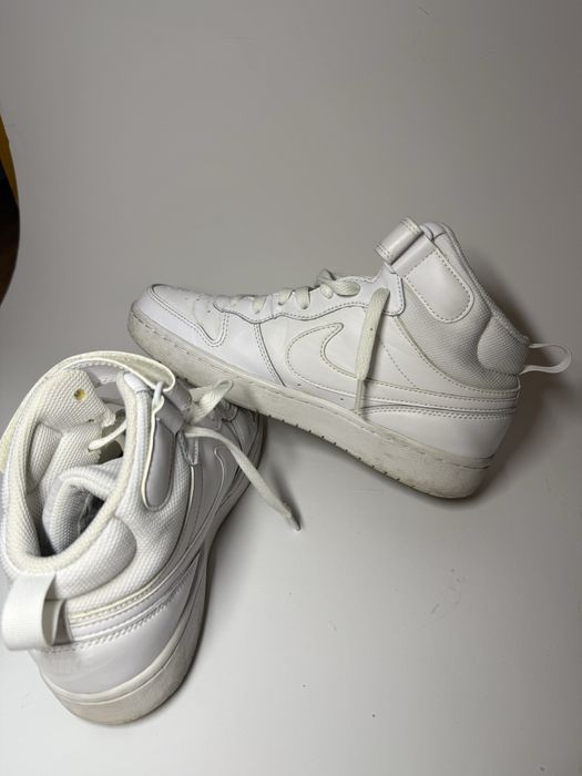 Nike High-Top albi - mărimea 38.5