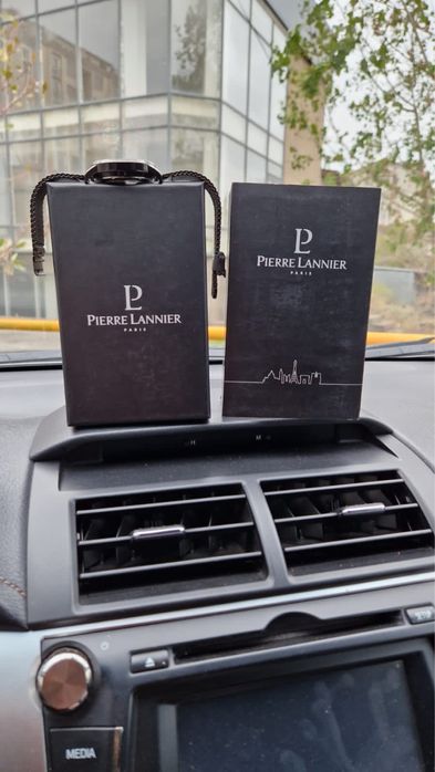 Pierre Lannier часы мужские
