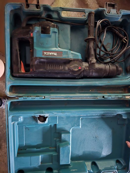 МАКИТА перфоратор 1500 w, б/у