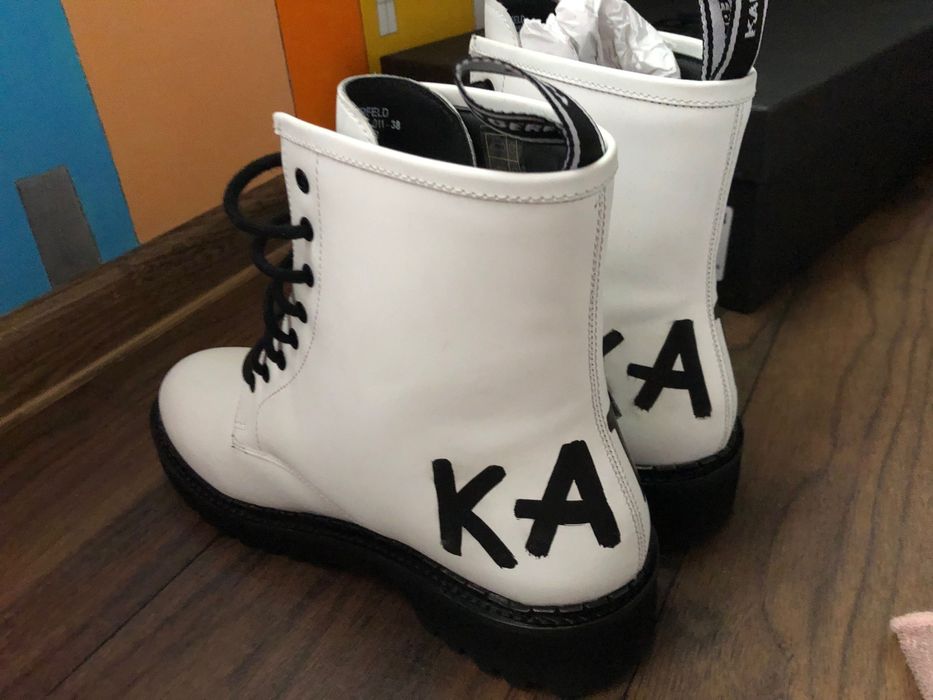 Karl Lagerfeld дамски боти