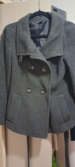 Scurta Zara .de iarna .L. la 30 lei.In state buna