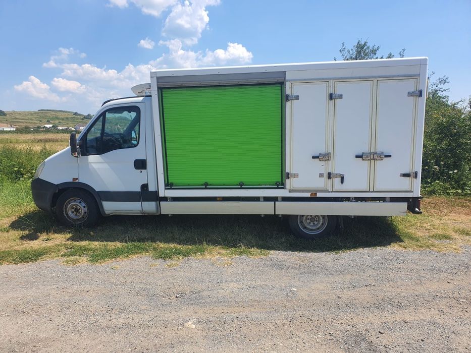 Schimb/Vând iveco  daily frigorific