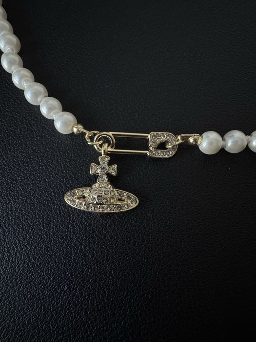 Colier Vivienne Westwood Gold Pin Pearl