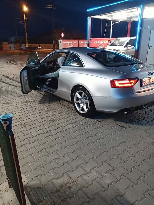 Vând Audi A5 8T Coupe