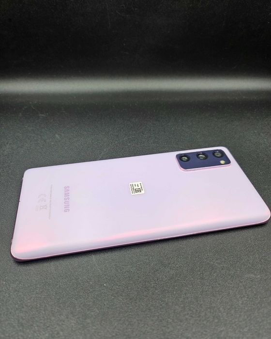 Samsung S20 FE st bună