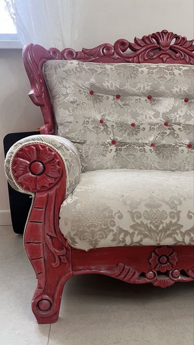 Диван в хорошем состоянии