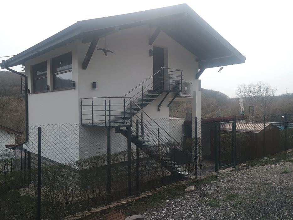 Цялостни ремонти, покриви, саниране, груб строеж