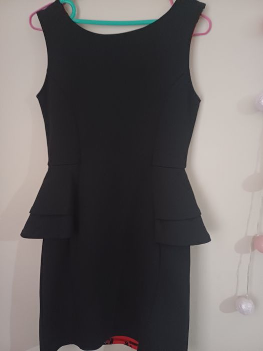 Рокля 12 год червена с пелпум