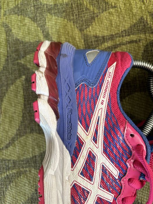Дамски маратонки ASICS Gel-Nimbus 18