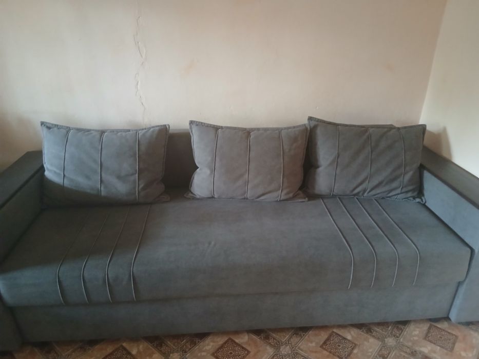 Диван кровать срочно продам
