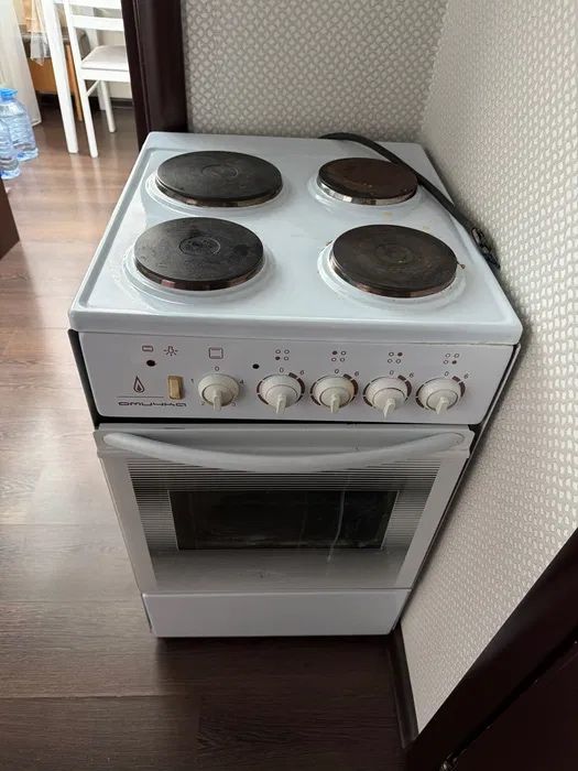 Отдам бесплатно электр плиту