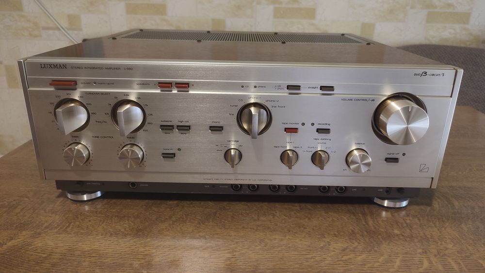 Продам усилитель Luxman L-560
