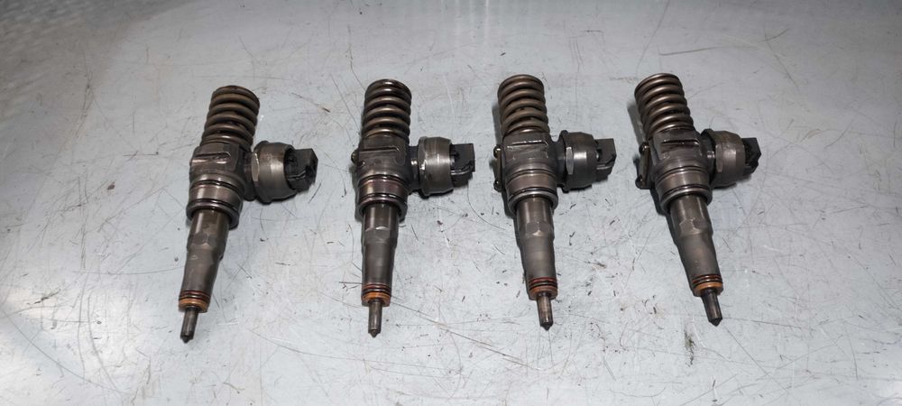 Injector injectoare volkswagen vw passat 1.9 BLS cod 038130073K BS
