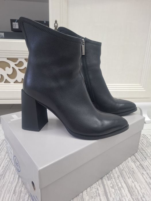 Продам женскую обувь рр 38