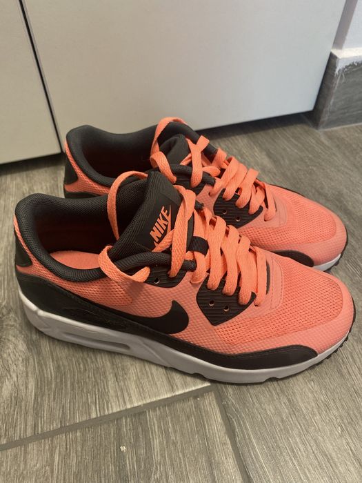 Adidasi Nike AirMax 36.5, roz somon cu negru