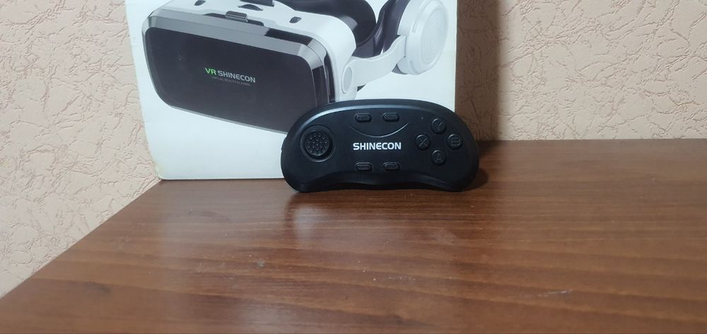 Продаю VR очки виртуальной реальности.