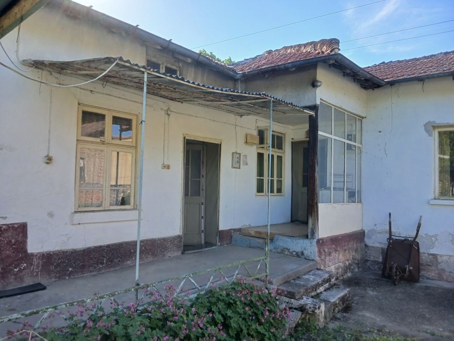 Къща с.Тръстеник