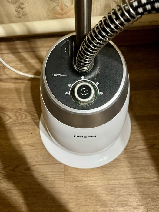 Отпариватель для вещей Polaris