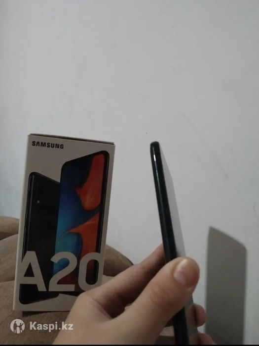 Продам телефон Samsung galaxy A20
