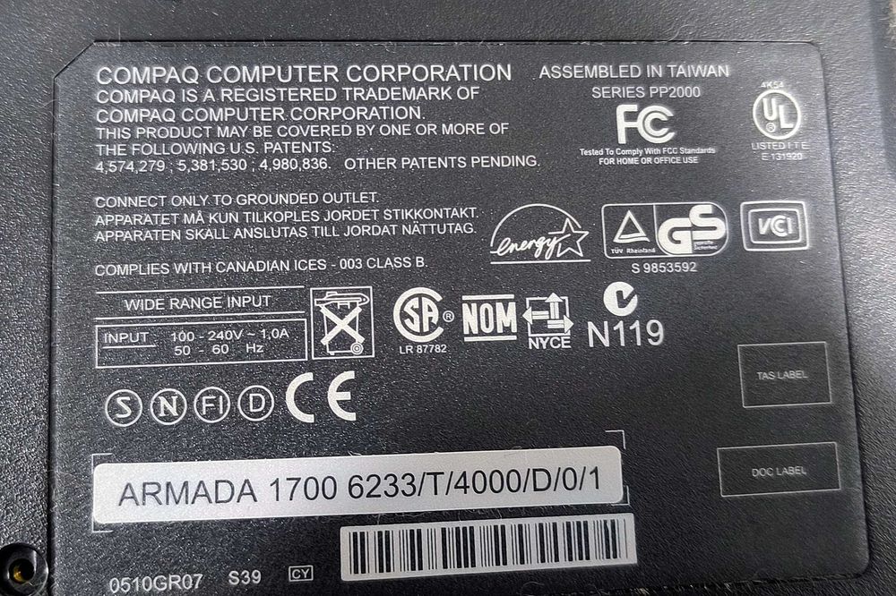 Laptop de colectie Compaq Armada 1700 - Impecabil