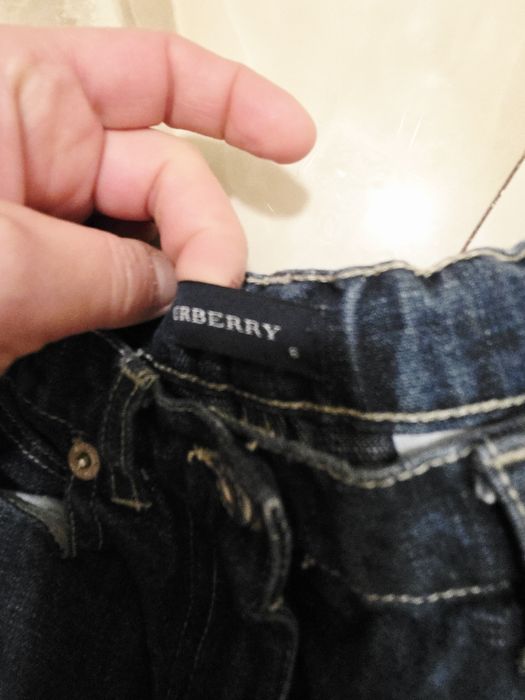Blugi Burberry stare foarte bună 6 ani culoare bleumarin