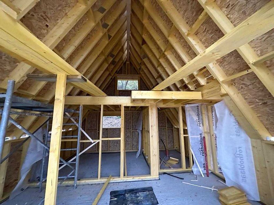 Cabana din lemn stil A Frame si casa din structura de lemn de vanzare