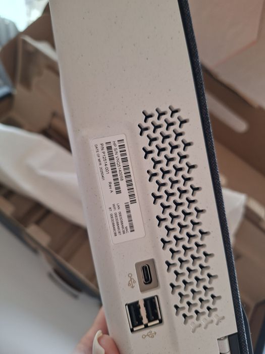 Sistem videoconferință Poly Studio V12