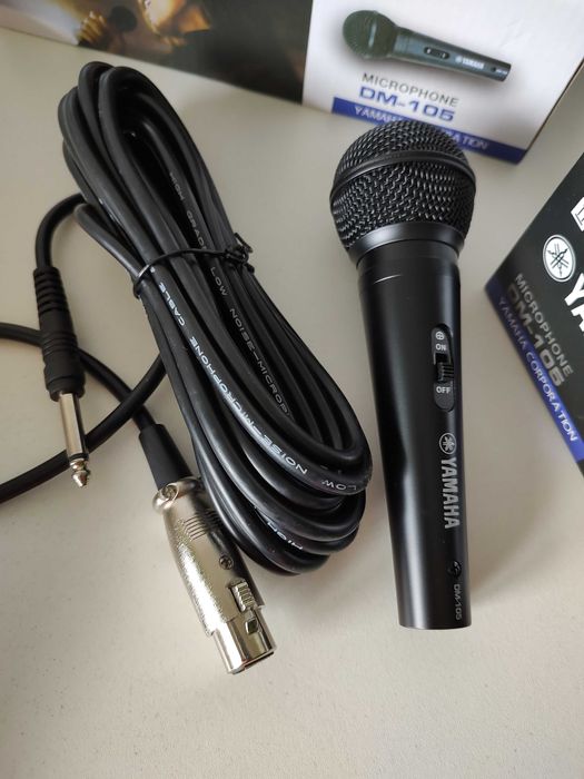 Микрофон, Професионален микрофон Yamaha с кабел