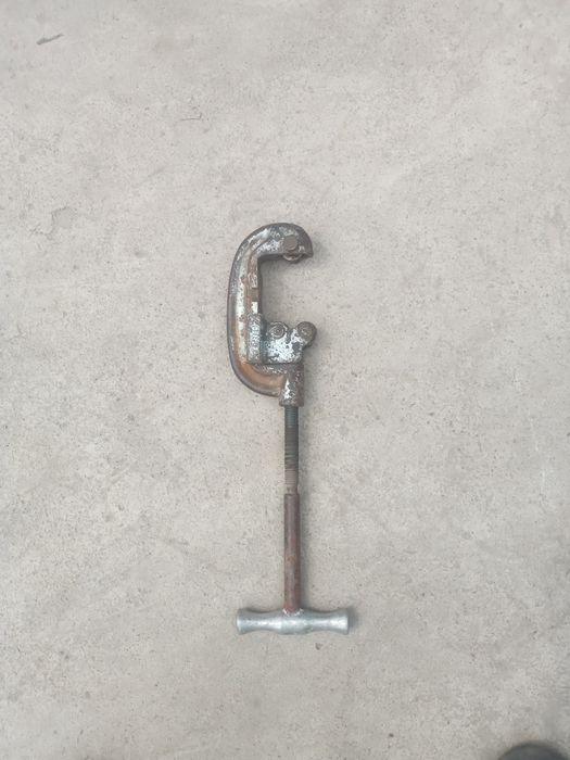 Продам труборез ручной механический