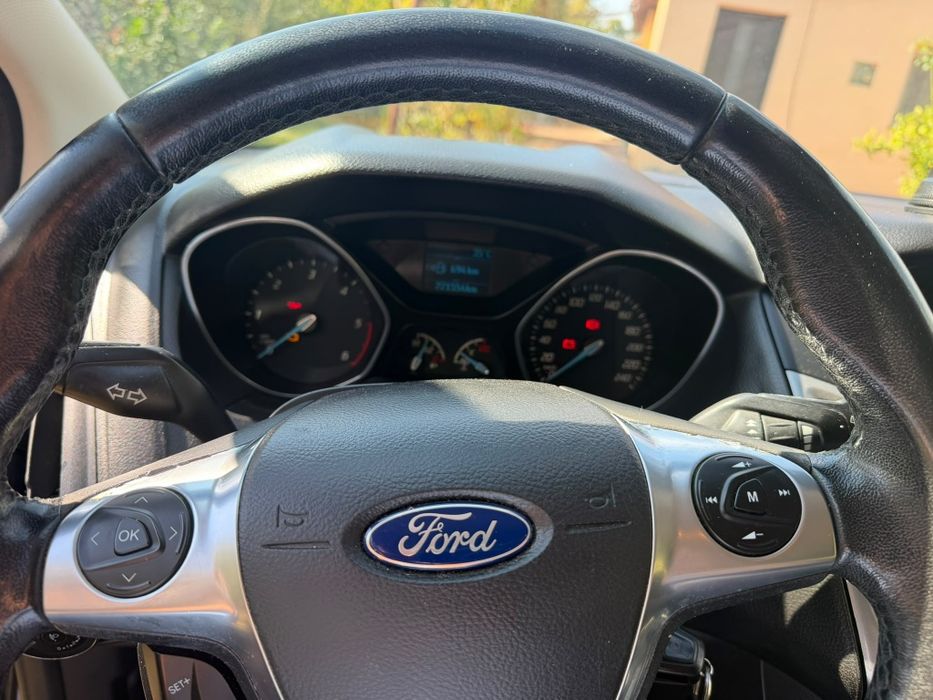 FORD Focus 2012 — imagine 5
