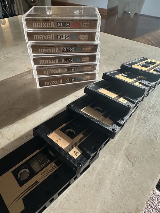 Vand un set de 6 casete Maxell XLII-S 90min