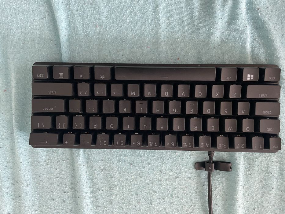Vand unitate de gaming + periferice