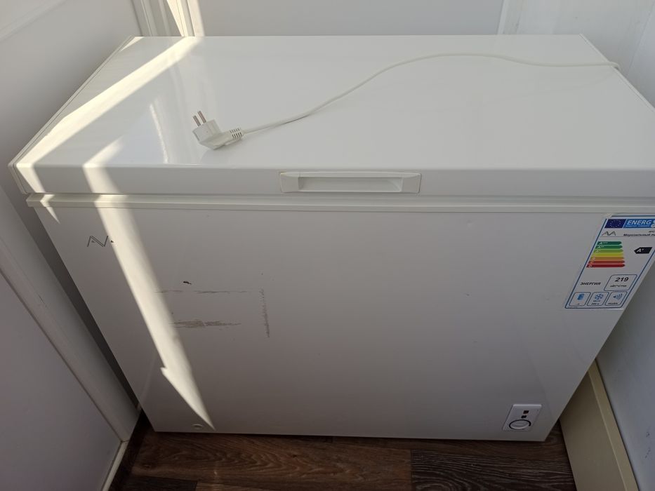 Продам морозильник