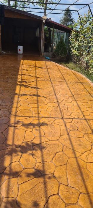 Beton Amprentat ,elicopterizat ,măturat , vertical