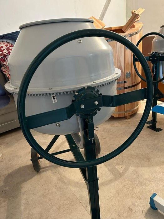 Продаётся бетономешалка