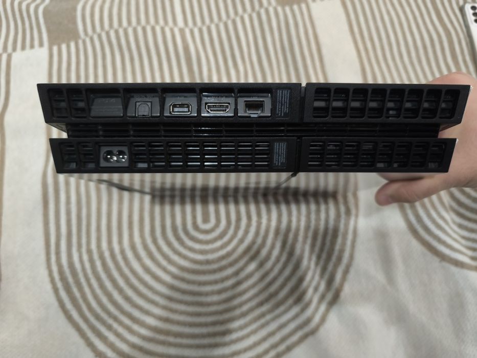PlayStation 4 Fat