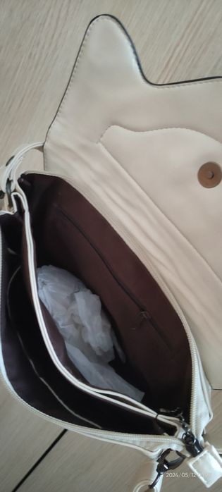 Нова малка чанта