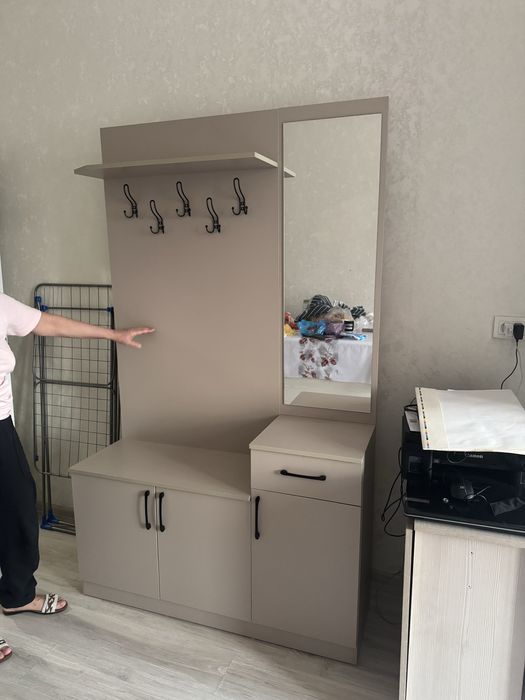 настенные вешалки в прихожую