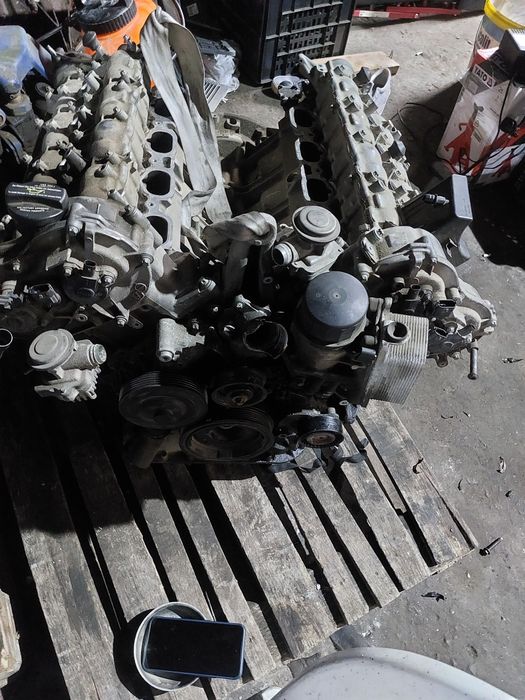 Двигател mercedes 273 на части