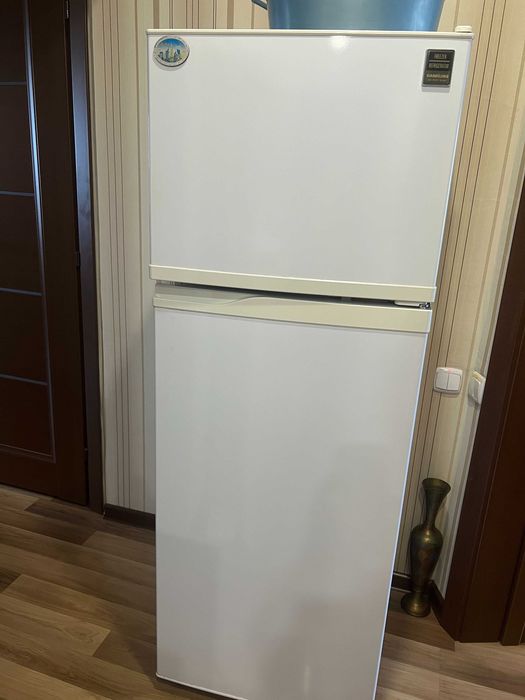 Продам холодильник