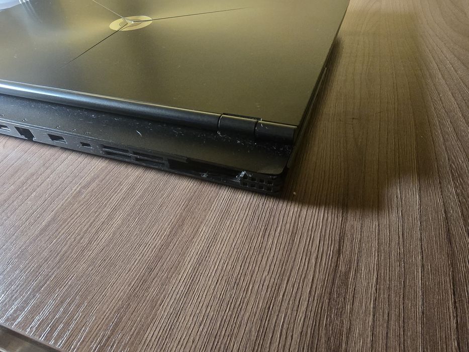 Ноутбук Lenovo legion Y7000