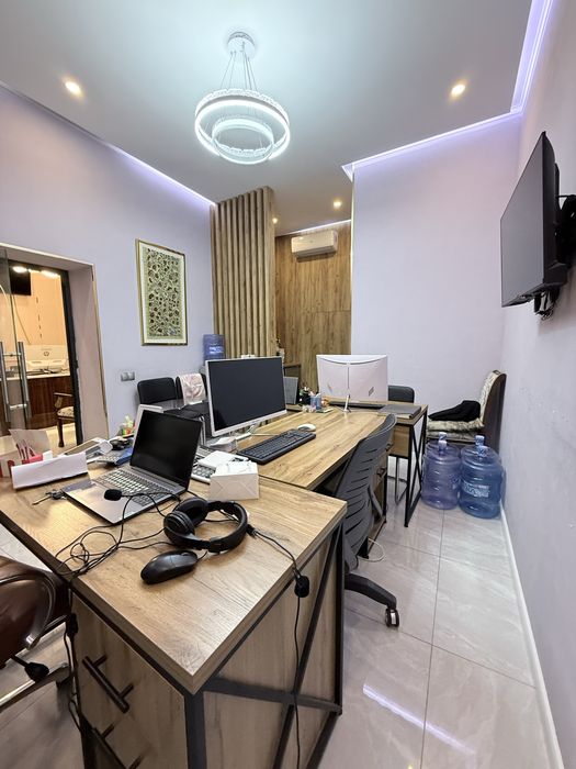 Готовый офис / коммерческое помещение в проходном месте с ремонтом