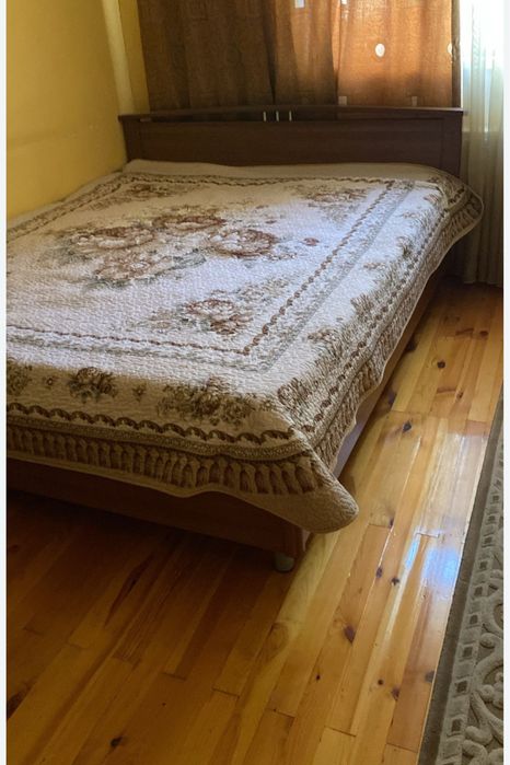 Продаётся спальный гарнитур