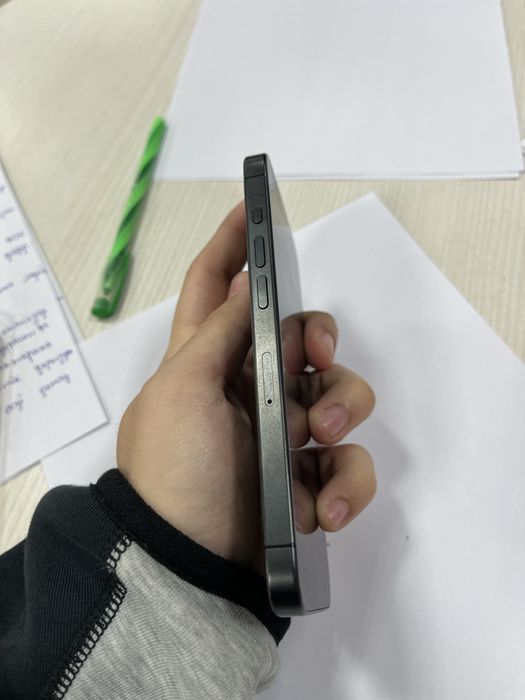iPhone 15 pro телефон