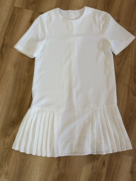 Rochie cu pliuri Zara