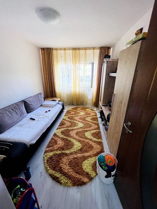 Inchiriez 2 camere cămin