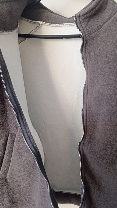 Серая флисовая кофта