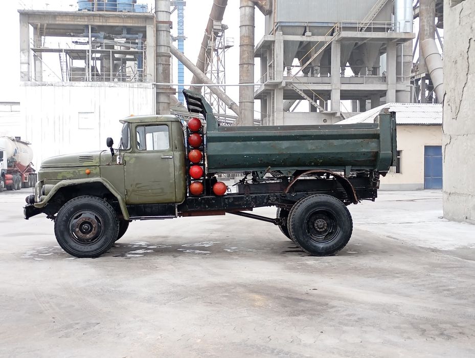 Zil samosval shestgranik